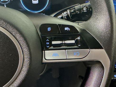 Used 2024 Hyundai Elantra SEL FWD image 15