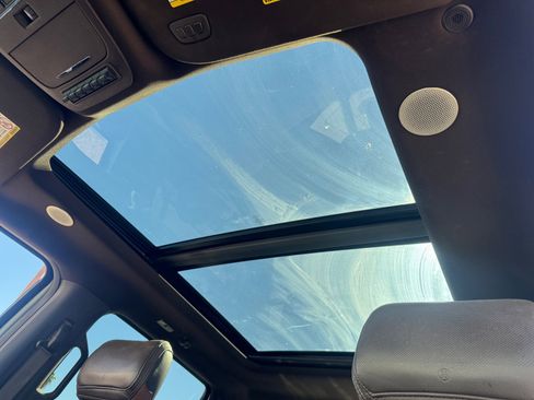 Used 2023 Ford F350 King Ranch image 32