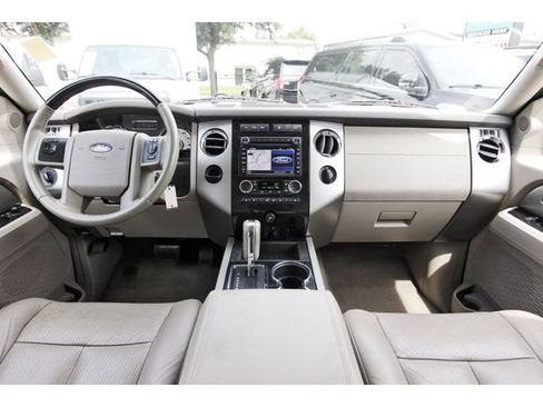 Used 2013 Ford Expedition Limited RWD image 7