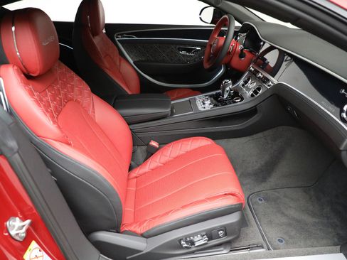 Certified 2022 Bentley Continental GT image 25