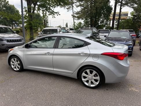 Used 2012 Hyundai Elantra Limited FWD image 8