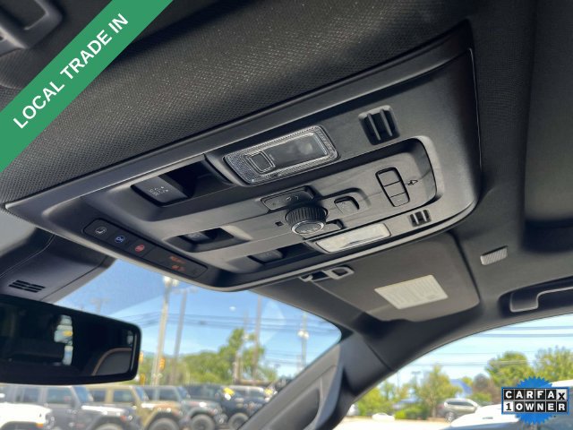 Used 2022 GMC Yukon AT4 w/ Technology Package AWD/4WD image 40