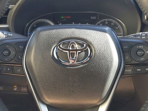 Used 2021 Toyota Venza Limited w/ Advanced Technology Package image 20