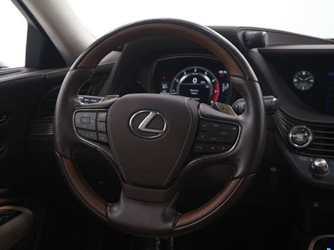 Used 2020 Lexus LS 500 AWD w/ Interior Upgrade Package image 15