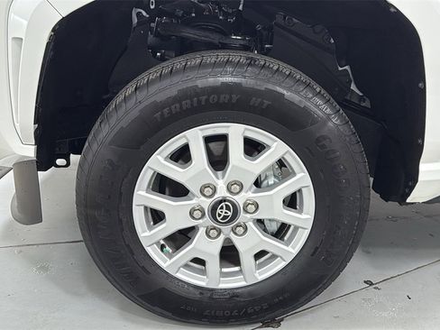 Certified 2025 Toyota Tacoma SR5 image 24