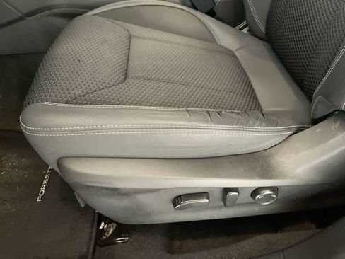 Used 2021 Subaru Forester Premium AWD/4WD image 12