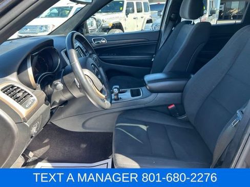 Used 2015 Jeep Grand Cherokee Laredo w/ Quick Order Package 23E AWD/4WD image 19