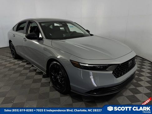 New 2025 Honda Accord SE image 1