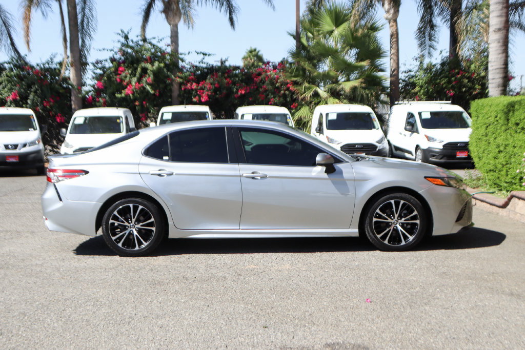 Used 2018 Toyota Camry SE FWD image 10