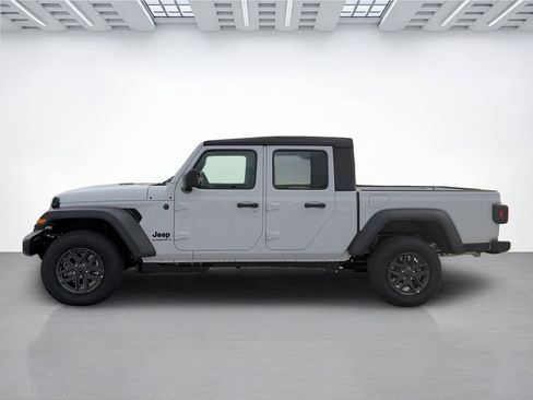 New 2026 Jeep Gladiator Sport AWD/4WD image 6