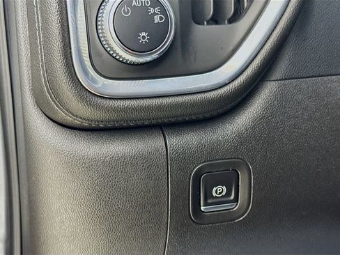 Used 2021 GMC Sierra 1500 Elevation w/ LPO, Elevation Black Package RWD image 12