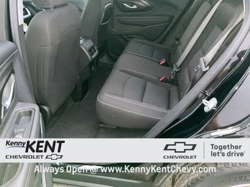 Certified 2022 GMC Terrain SLE w/ Driver Convenience Package image 17