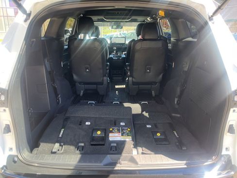 Used 2025 Toyota Sienna XSE w/ XSE Plus Package AWD/4WD image 7