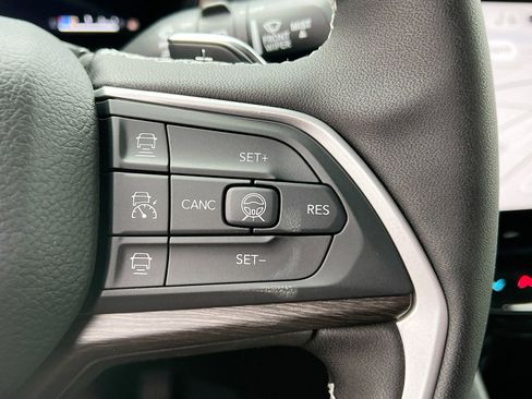 New 2026 Jeep Grand Cherokee L Limited w/ Limited Altitude Package AWD/4WD image 16