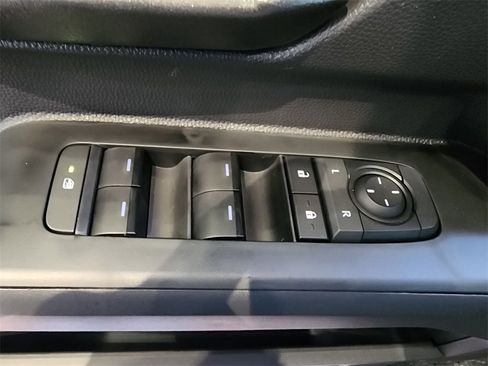 New 2025 Toyota Tacoma SR5 image 11