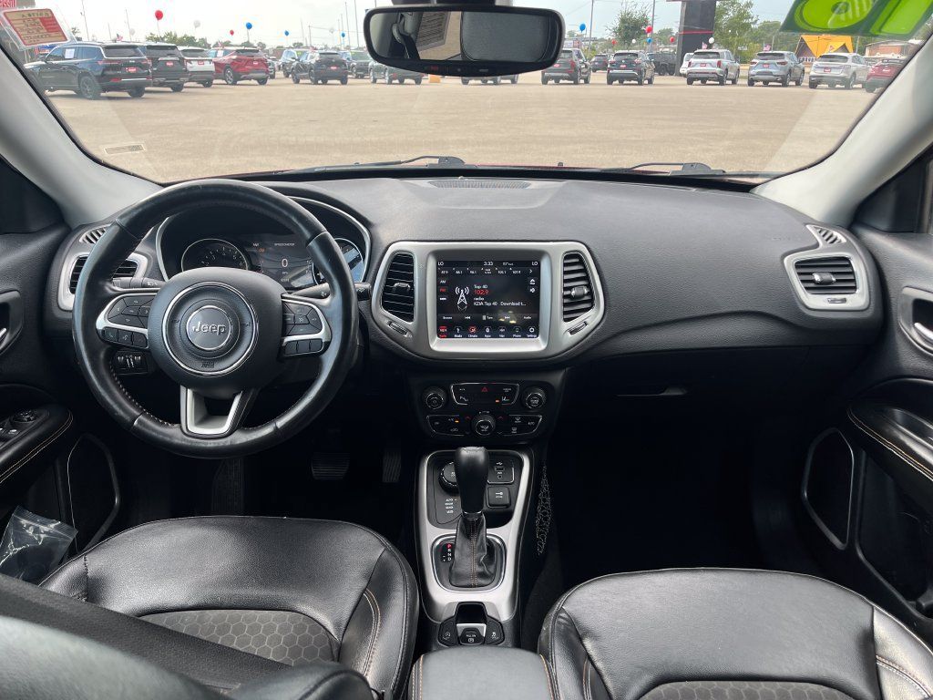 Used 2018 Jeep Compass Latitude w/ Popular Equipment Group AWD/4WD image 6