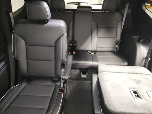 New 2026 Buick Enclave Preferred w/ Power Package FWD image 28