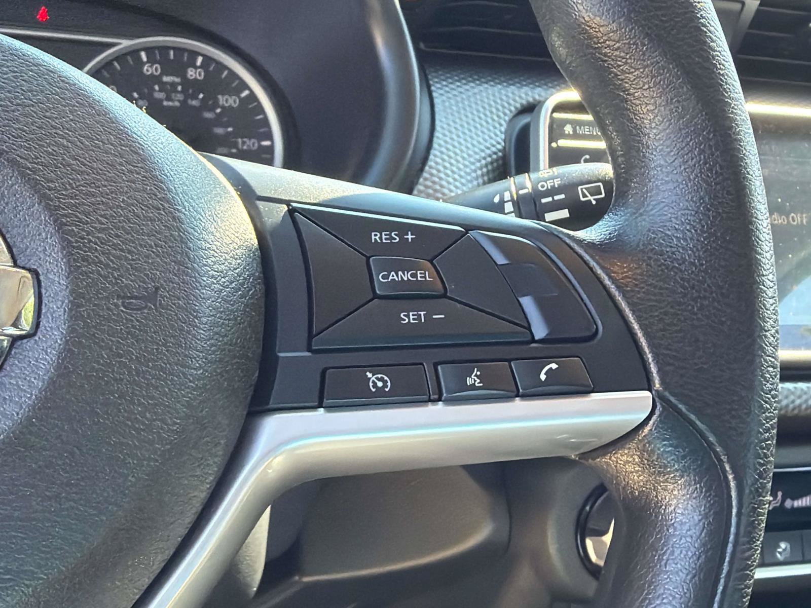 Used 2019 Nissan Kicks S FWD image 33