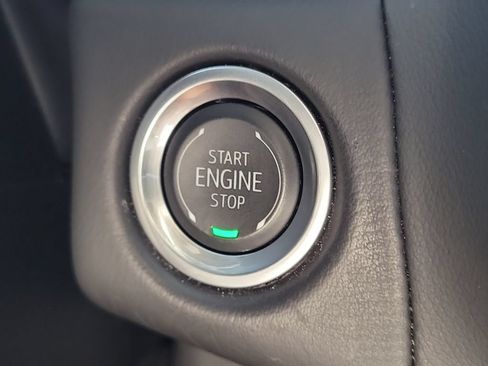 Used 2024 GMC Yukon XL AT4 w/ AT4 Premium Plus Package AWD/4WD image 35