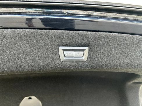Used 2026 BMW 740i xDrive AWD/4WD image 43