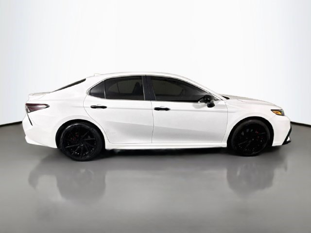 Used 2021 Toyota Camry SE FWD image 11