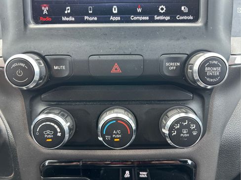 Used 2021 RAM 1500 Big Horn RWD image 30