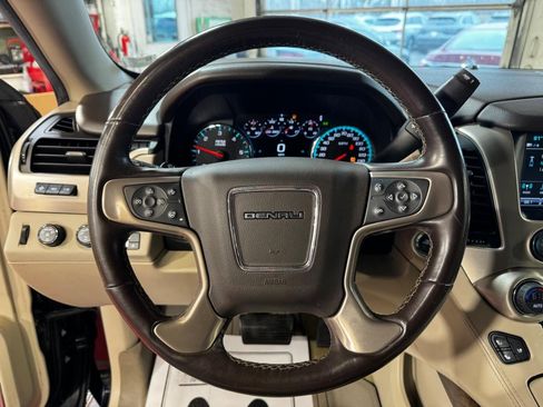 Used 2019 GMC Yukon Denali w/ Denali Ultimate Package image 23