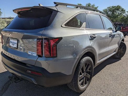 Used 2022 Kia Sorento S w/ Panoramic Sunroof Package AWD/4WD image 3