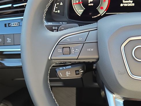 Used 2025 Audi Q7 2.0T Premium w/ Convenience Plus Package image 21