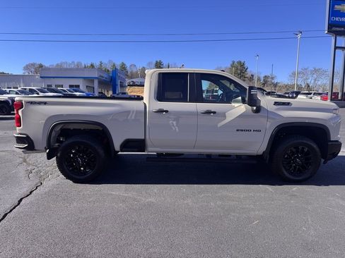 New 2026 Chevrolet Silverado 2500 Custom w/ Custom Value Package image 10