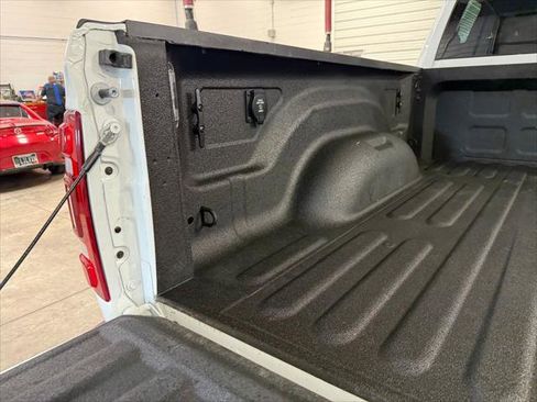 Certified 2024 RAM 2500 Big Horn w/ Level 2 Equipment Group AWD/4WD image 25