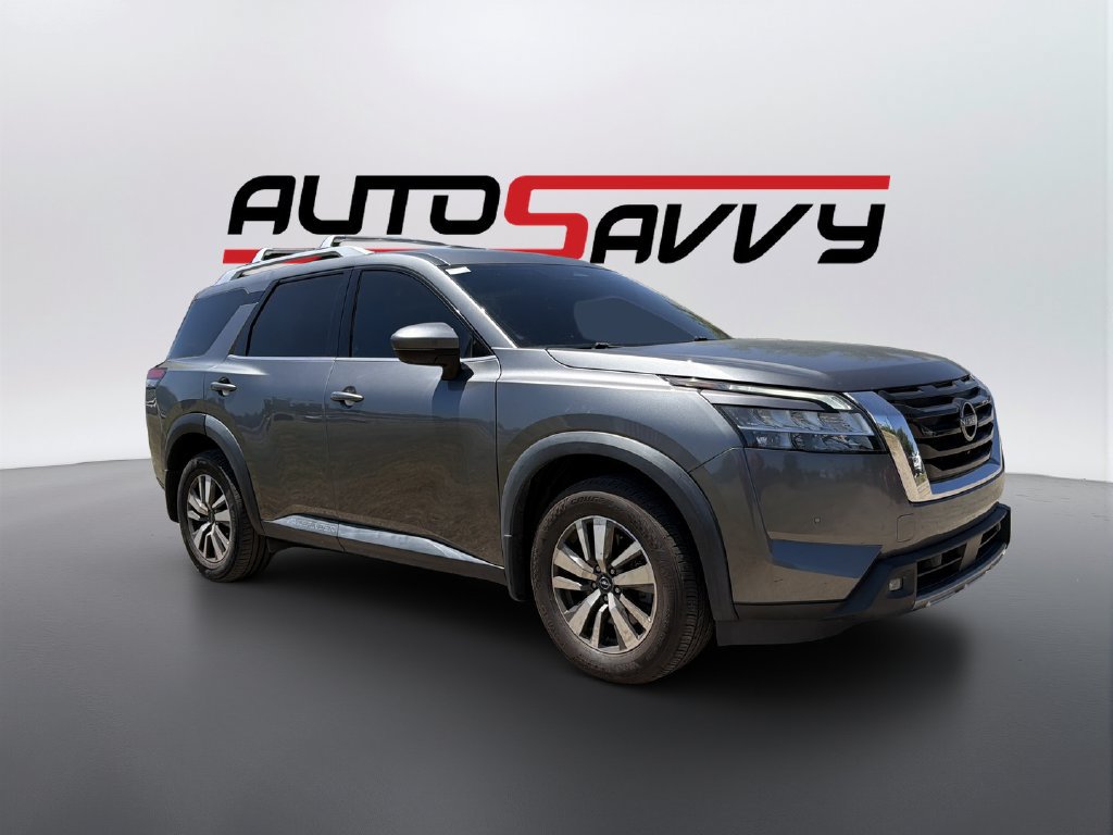 Used 2022 Nissan Pathfinder SL AWD/4WD image 3