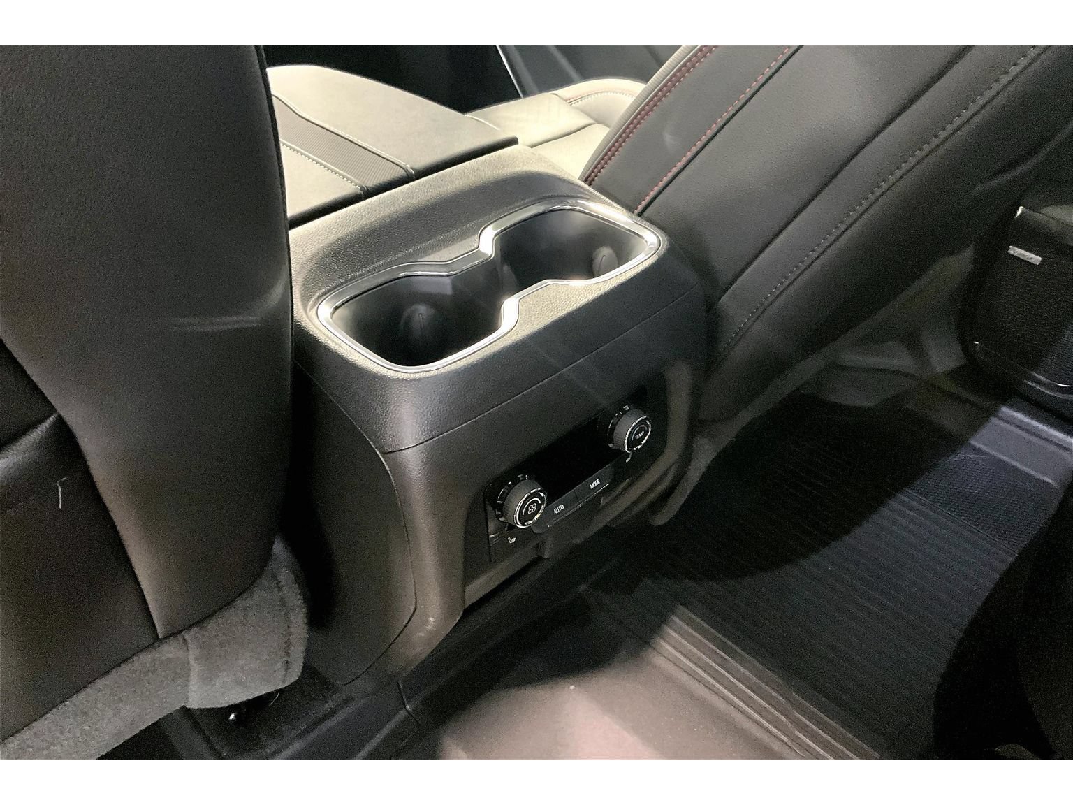New 2026 Chevrolet Traverse RS w/ LPO, Floor Liner Package FWD image 24