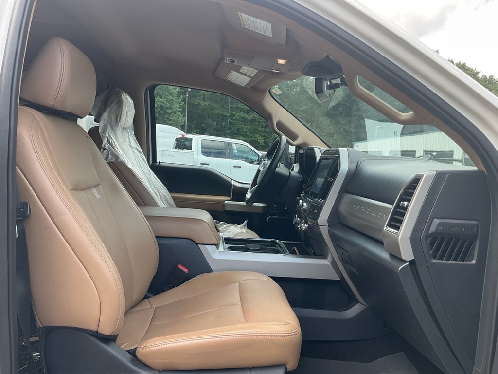 Used 2022 Ford F250 Lariat w/ Lariat Ultimate Package AWD/4WD image 12