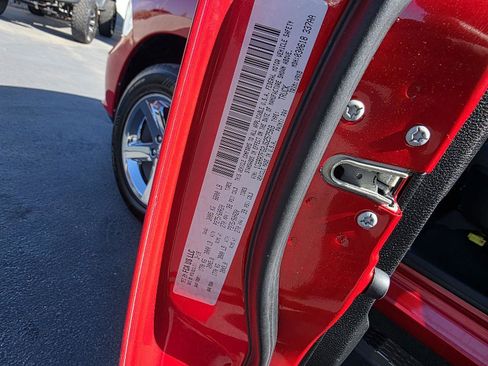 Used 2018 RAM 1500 Express w/ Express Value Package image 26