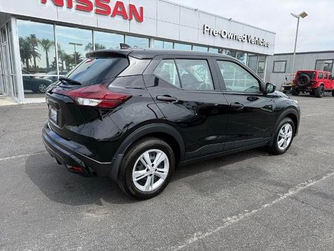 Certified 2025 Nissan Kicks Play S FWD image 6