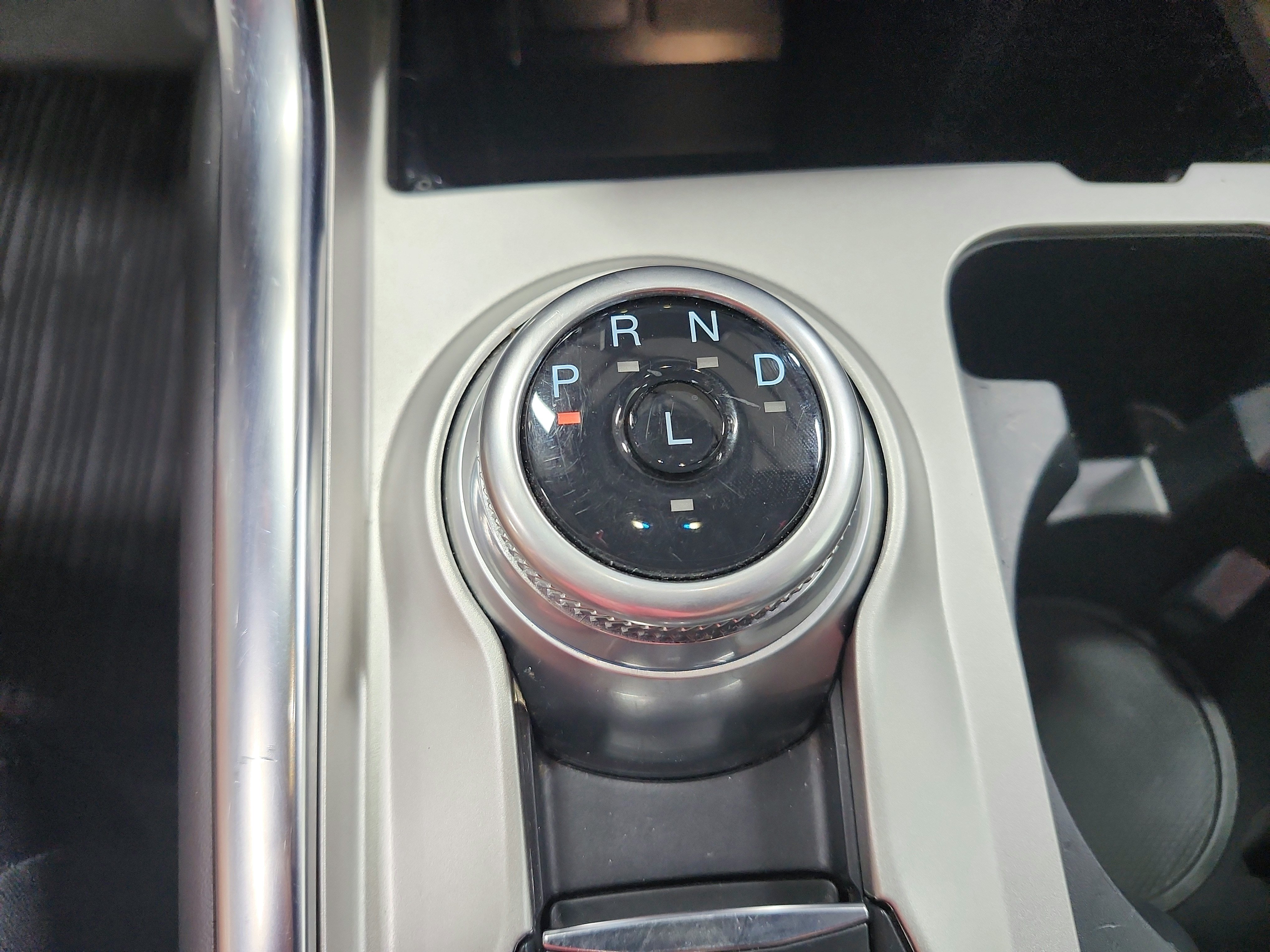 Used 2023 Ford Explorer Platinum w/ Technology Package AWD/4WD image 27