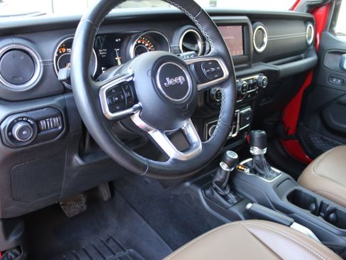 Certified 2021 Jeep Wrangler Unlimited Sahara w/ Cold Weather Group image 9