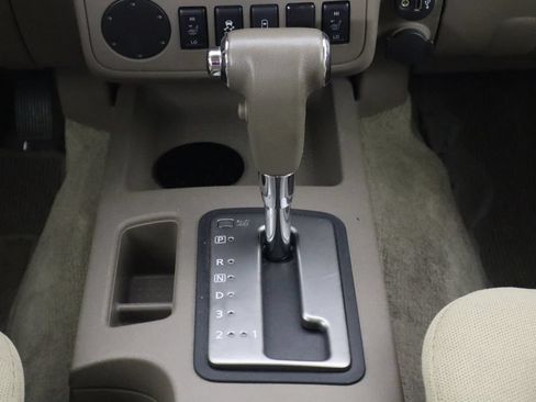 Used 2017 Nissan Frontier SV w/ SV Value Truck Package RWD image 28