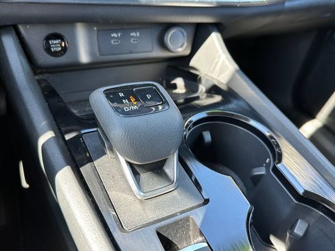 Used 2026 Nissan Rogue SV FWD image 31