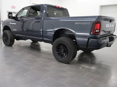 Used 2025 RAM 2500 Big Horn AWD/4WD image 6