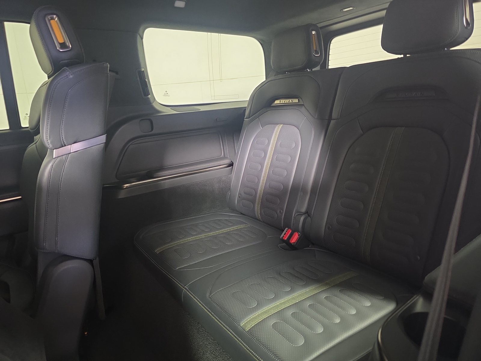 Used 2022 Rivian R1S Launch Edition Quad AWD/4WD image 20