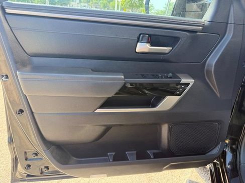 Used 2023 Toyota Tundra Limited AWD/4WD image 19