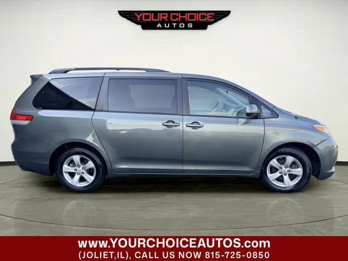 Used 2011 Toyota Sienna LE FWD image 8