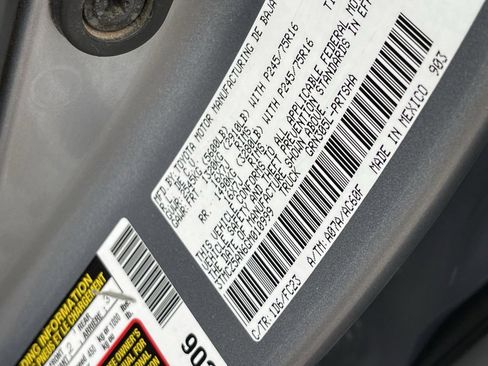 Used 2016 Toyota Tacoma SR5 w/ SR5 Appearance Package (SN) AWD/4WD image 33