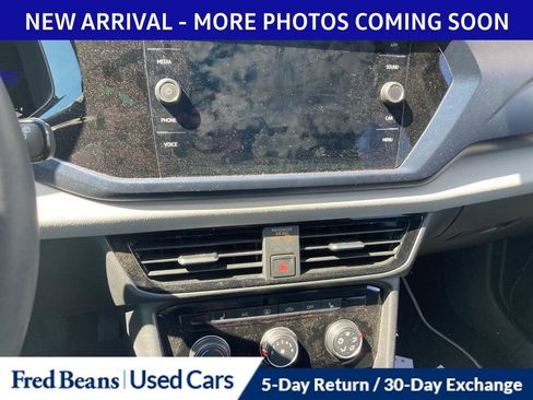 Certified 2023 Volkswagen Taos SE w/ Panoramic Sunroof Package image 13