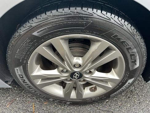Used 2017 Hyundai Elantra SE w/ SE A/T Tech Package 03 FWD image 9