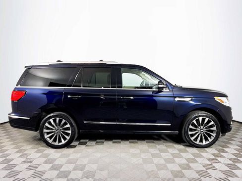 Used 2021 Lincoln Navigator Reserve w/ Luxury Package AWD/4WD image 4