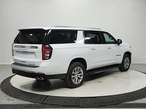 Used 2023 Chevrolet Suburban Premier RWD image 7