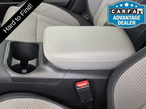 Used 2023 Subaru Outback Premium AWD/4WD image 8
